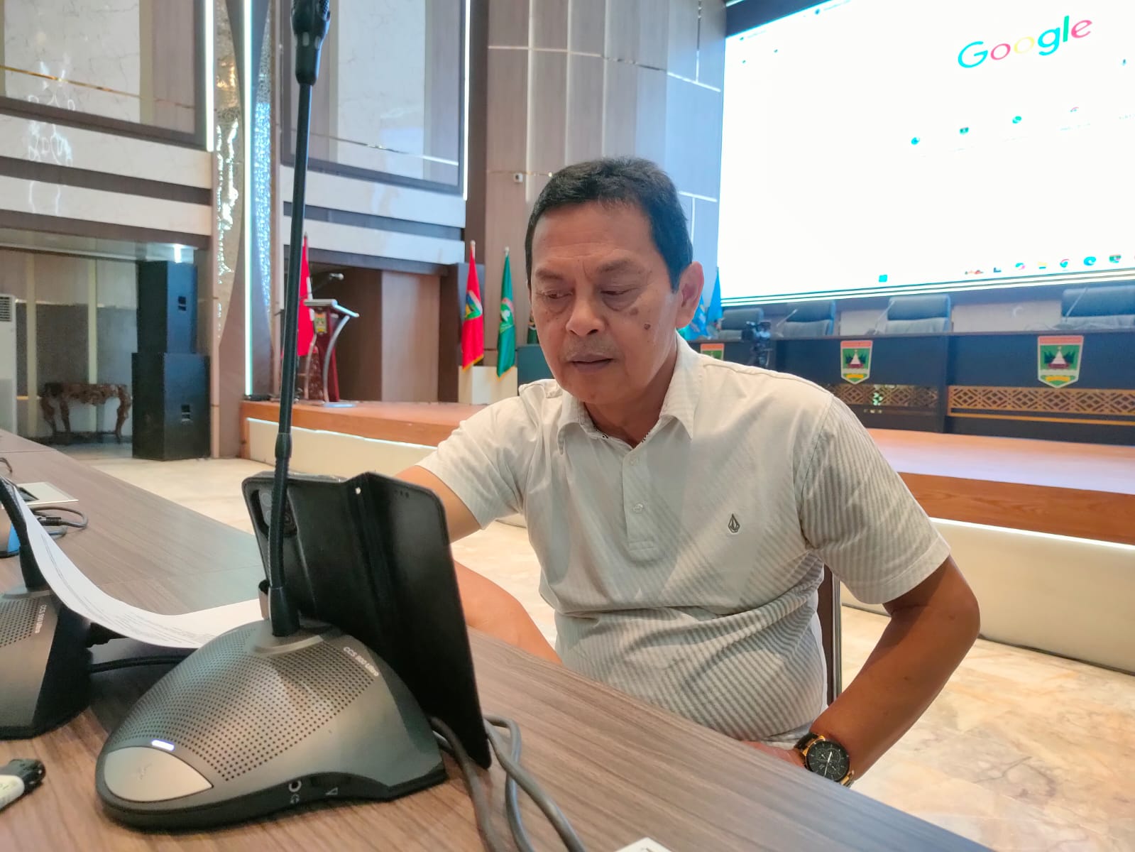 Ketua PWI  Sumbar, Widya Navies hadiri Koic-Off HPN 2026 melalui aplikasi Zoom.